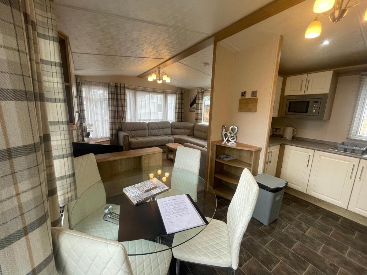 Two Bedroom Caravan At Lilliarsedge Jedburgh Exterior photo